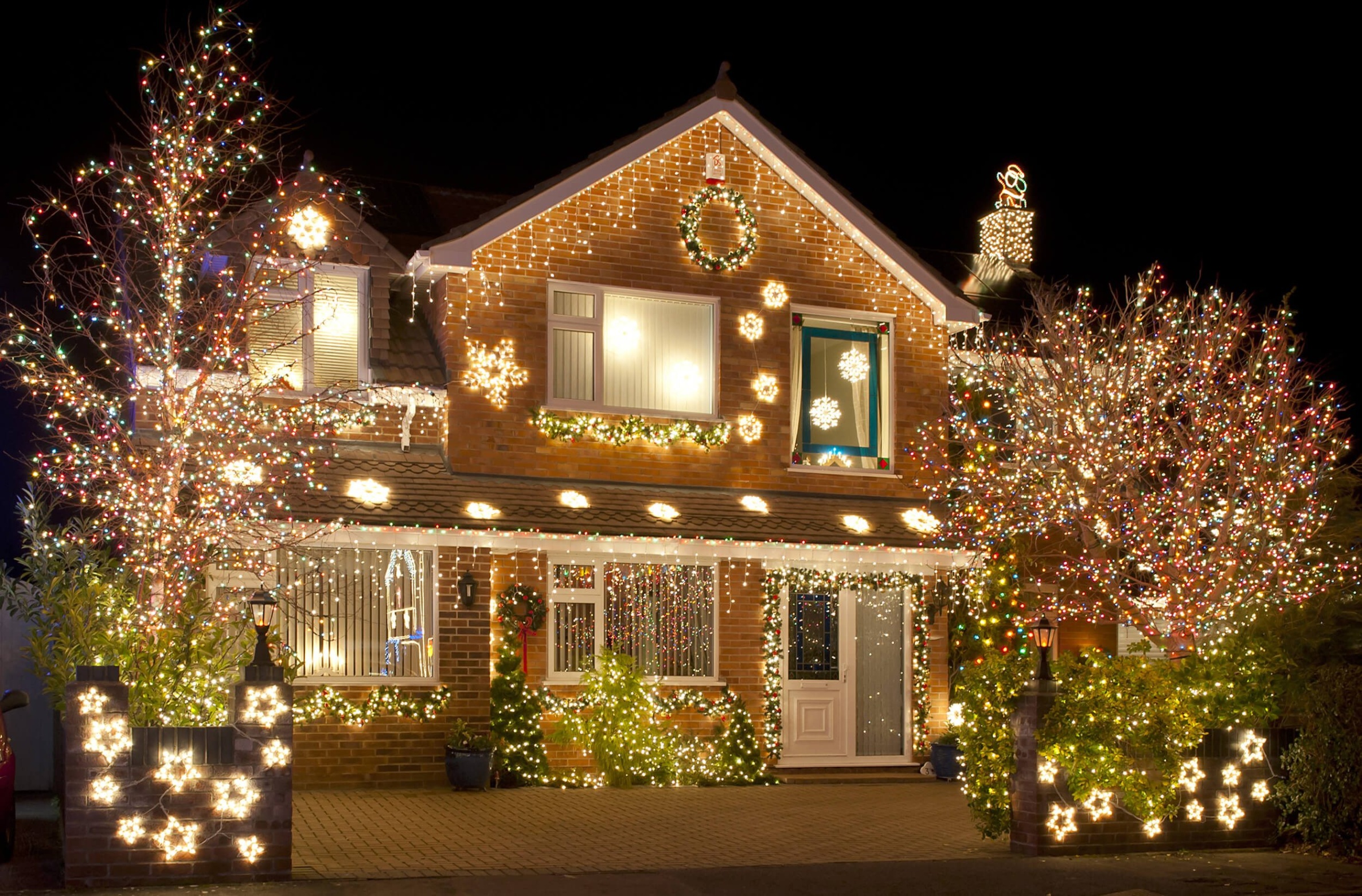 awesome outdoor christmas decorations Bulan 3 The Best Outdoor Holiday Decorating Ideas  Window World