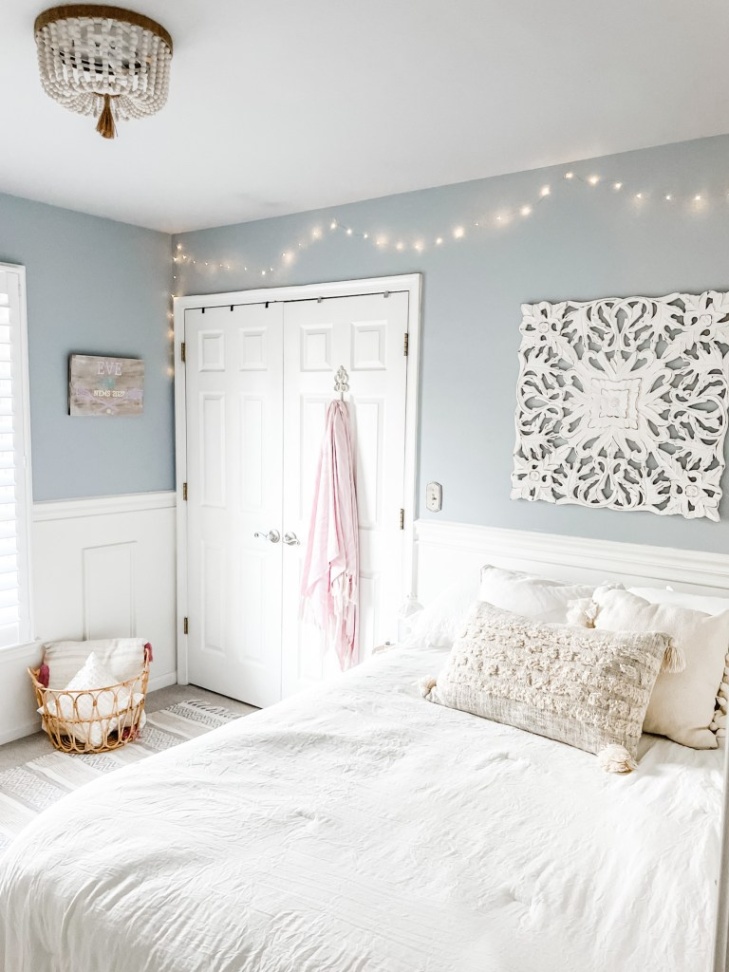 beachside bedroom decor Bulan 4 How To Decorate A Coastal Themed – Beachy Bedroom - Home with Heather