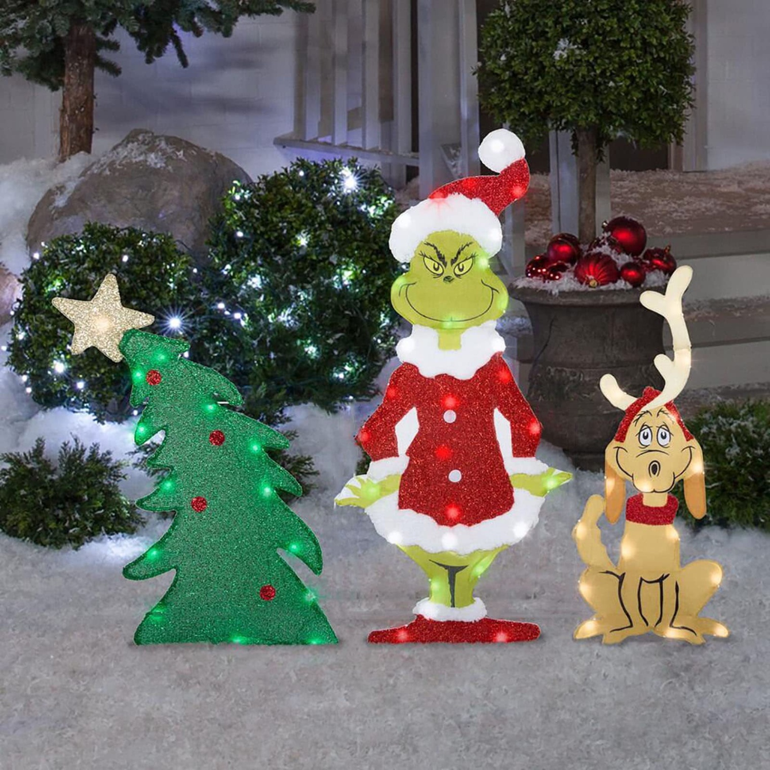 grinch lawn decoration Niche Utama Home Grinch Christmas Lighted Yard Decorations, LED Light Up Display
