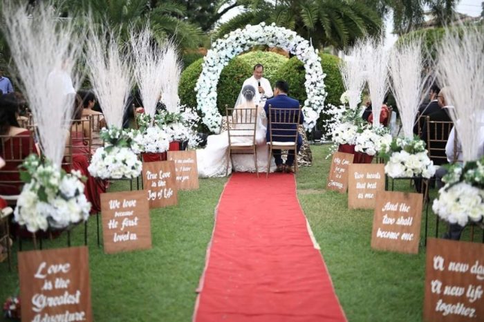 Gartenhochzeit deko ideen